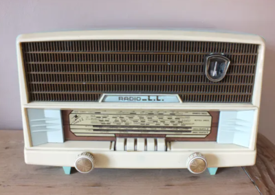 Poste radio vintage Selency